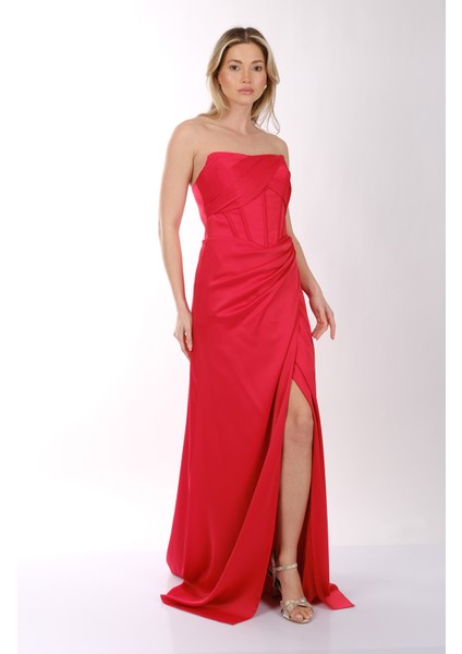 Straplez Önden Yırtmaçlı Balık Kesim Korsajlı Abiye Elbise Dori 00KB7073 fırsatları