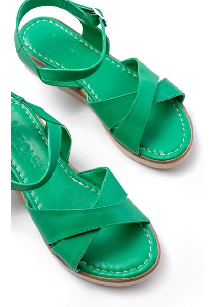 692-564 Çimen Yeşili Ortopedik Taban Çapraz Tokalı Kadın Sandalet fırsatları