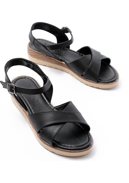 692-564 Siyah Ortopedik Taban Çapraz Tokalı Kadın Sandalet modelleri