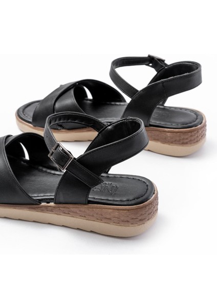 692-564 Siyah Ortopedik Taban Çapraz Tokalı Kadın Sandalet indirimleri