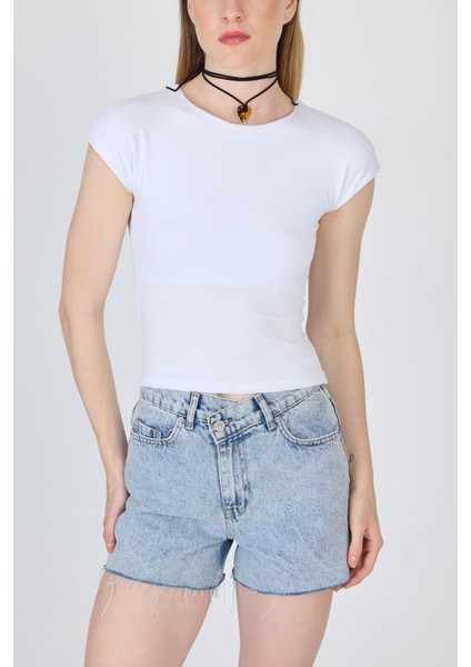 Beyaz Bisiklet Yaka Pamuklu Slim Fit Tişört 9190 fırsatları