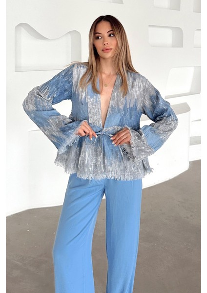 Batik Desen Püskül Detaylı Bağcık Kapamalı Gömlek Mavi 9358