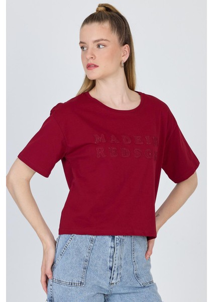 Bordo Yazı Nakışlı Crop Tişört 25259 modelleri