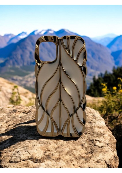 Iphone 11 Uyumlu Gold Detaylı Yaprak Desenli Kılıf