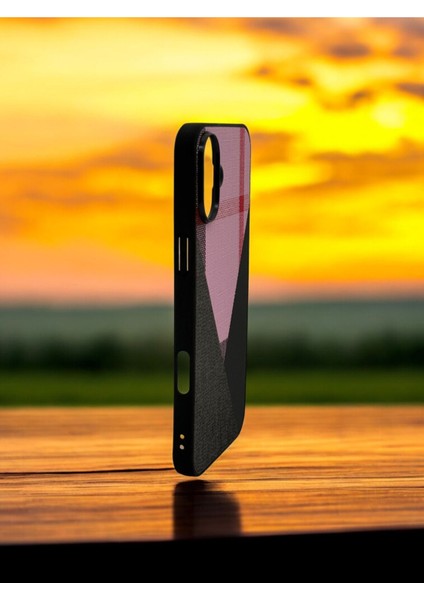 Iphone 16 Plus Uyumlu Plaid Üçgen Kumaş Dokulu Karbon Görünümlü Kılıf