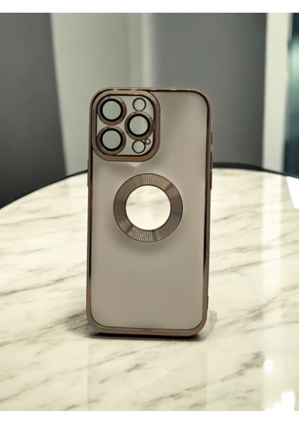 Iphone 14 Pro Max Uyumlu Kamera Korumalı Logo Gösteren Omega Kılıf