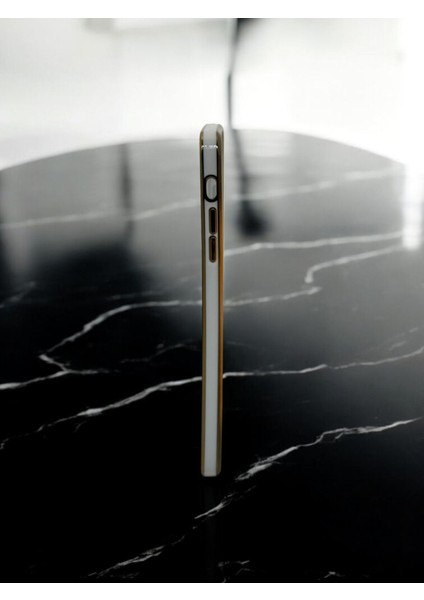 Iphone 7 Plus Uyumlu Parlak Gold Detaylı Bark Telefon Kılıfı modelleri