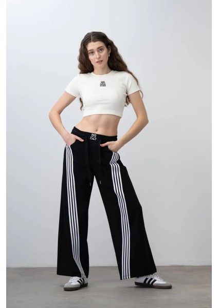 Desing Studio Baskılı Crop Krem
