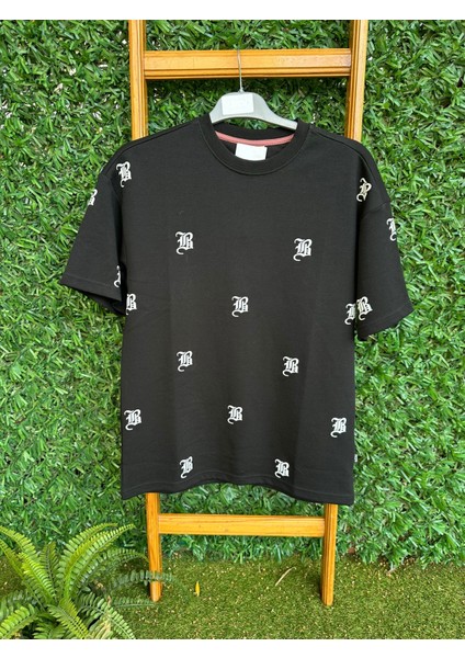 R Baskılı Tişört