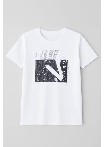 Erkek Rahat Kesim Bisiklet Yaka Baskı Detay T-Shirt modelleri