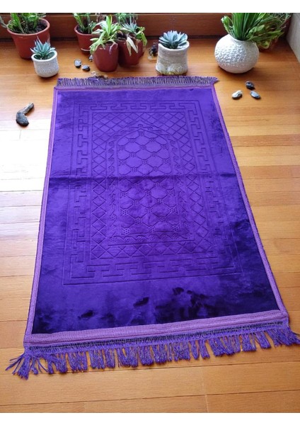 Lüks Kalın Yumuşak Peluş Kaymaz Taban Özellikli Hediyelik Çeyizlik Seccade 80X120