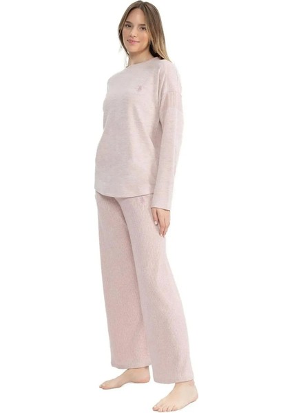 Kadın Yumoş Kumaş Yuvarlak Yaka Pijama Takımı