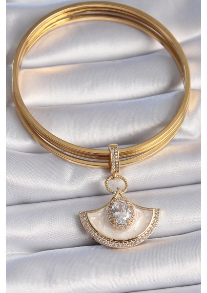 Pirinç Gold Renk Zirkon Taş Detaylı Beyaz Mineli Ajda Charm - TJ-BC1009