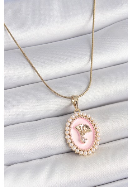 316L Çelik Gold Renk Zincir Pembe Mineli Incli Zirkon Taşlı Çiçek Işlemeli Portre Model Kadın Kolye - TJ-BKO10194