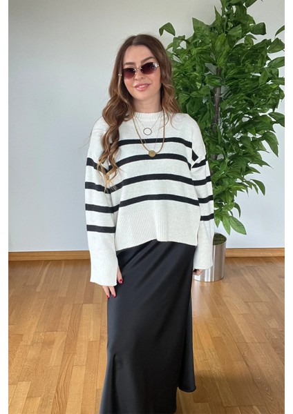 Yumuşak Dokulu Rahat ve Şık Çizgili Günlük Kadın Oversize Kadın Triko Marka Model Kadın Kazak