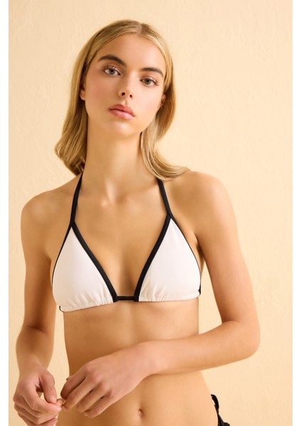 Biye Detaylı Beyaz Üçgen Bikini Takım fiyatları
