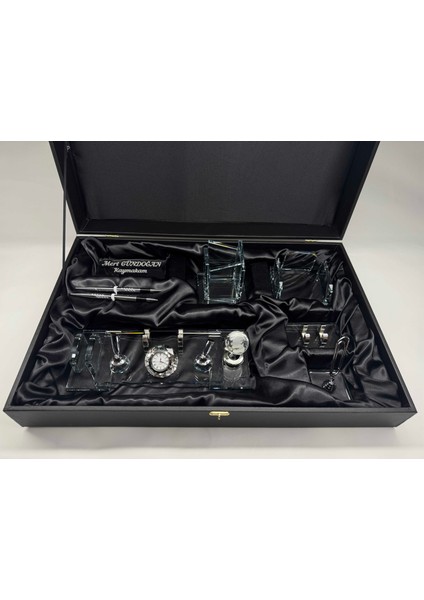 Vıp Şeffaf Cam Masa Isimlik Ful Set Hediyelik Deri Kutu ve Kabartma Yazılı modelleri