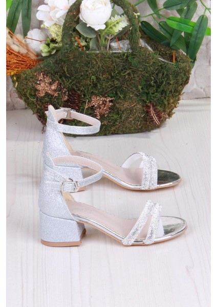 352087 Taşlı Detaylı Topuklu Kız Çocuk Abiye Ayakkabı fiyatları