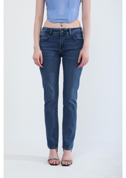 Kadın Slim Fit Likralı Lacivert Jean Pantolon indirimleri