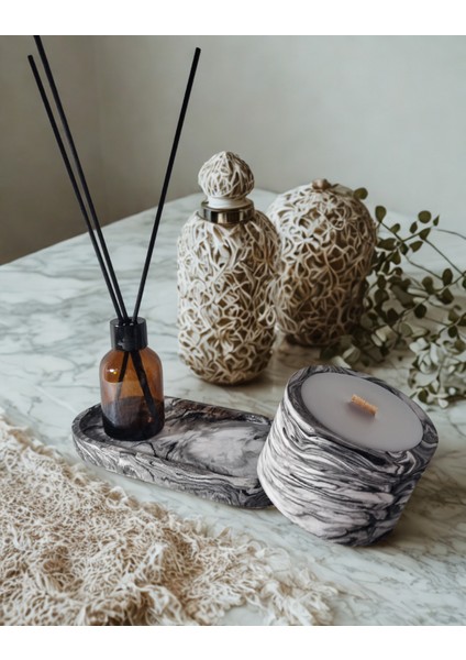 Siyah Beyaz Geçişli, Dekoratif Tabakta, Lavanta Kokulu ,ahşap Fitilli Mum ve Oda Kokusu 2'li Set