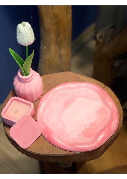 Dekoratif Masa Üstü Pembe Vazo Mum Tepsi Seti – Lale Temalı Hediye Kombin