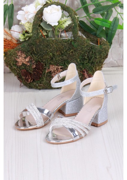 352091 Taşlı Detaylı Topuklu Kız Çocuk Abiye Ayakkabı modelleri