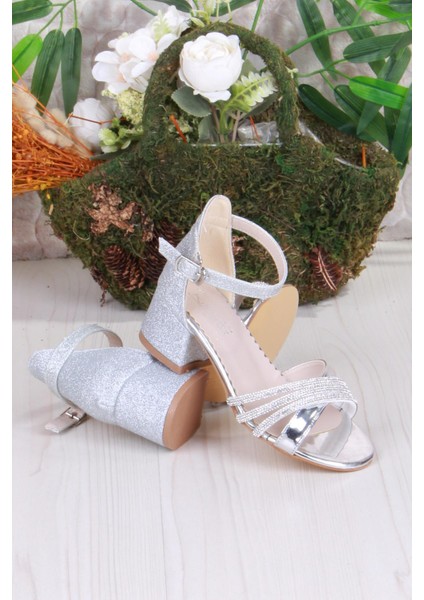 352091 Taşlı Detaylı Topuklu Kız Çocuk Abiye Ayakkabı fırsatları