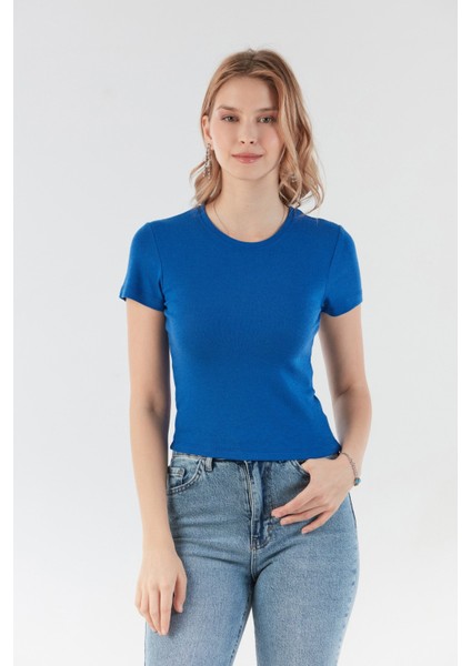 Basic Bisiklet Yaka Crop Tişört