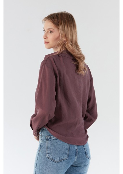 Basic Body Detaylı Kolyeli Gömlek modelleri