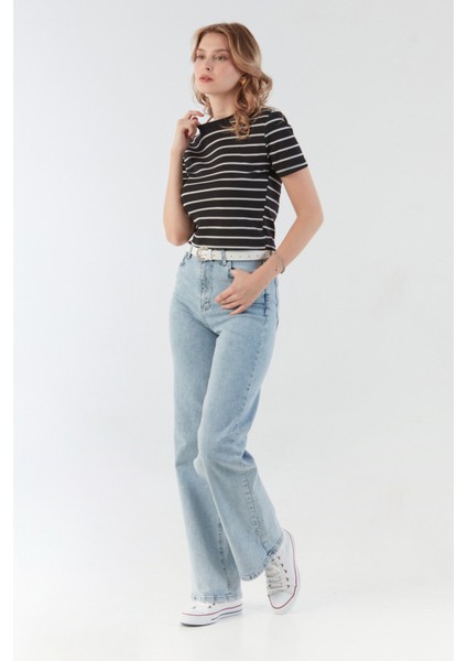 Basic Çizgili Crop Tişört fırsatları