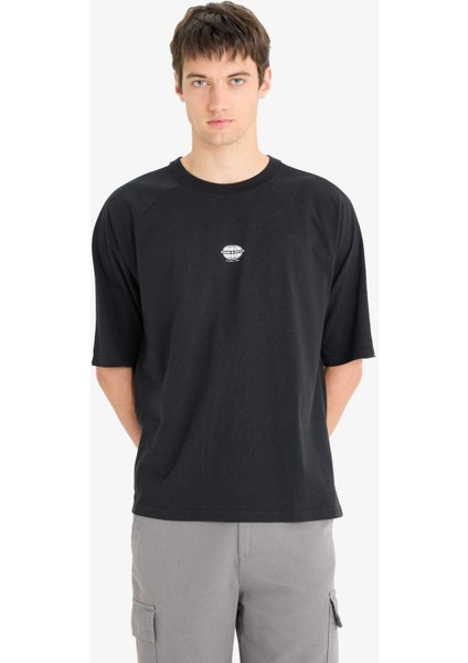 %100 Pamuk Loose Fit Bisiklet Yaka Baskılı Kısa Kollu Tişört F0187AX25SM fırsatları