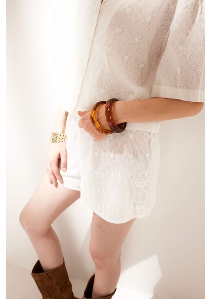 Normal Bel Kısa Paça Brode Şort E6394AX25SM modelleri