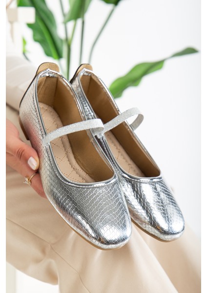 Hana Trend Fiyonklu Kadın Babet