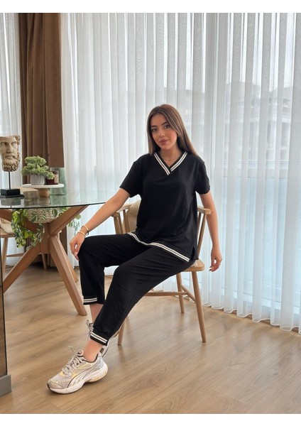 Kadın Kısa Kollu V Yakalı Iki Iplik Bluz ve Pantolon Ikili Takım
