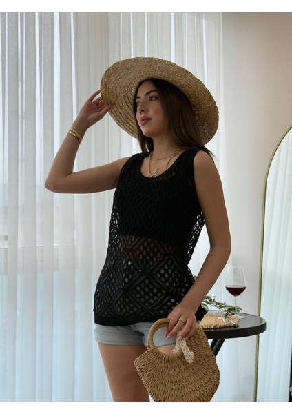 Kadın Askılı Yuvarlak Yaka Geometrik Desenli Triko Bluz fiyatları