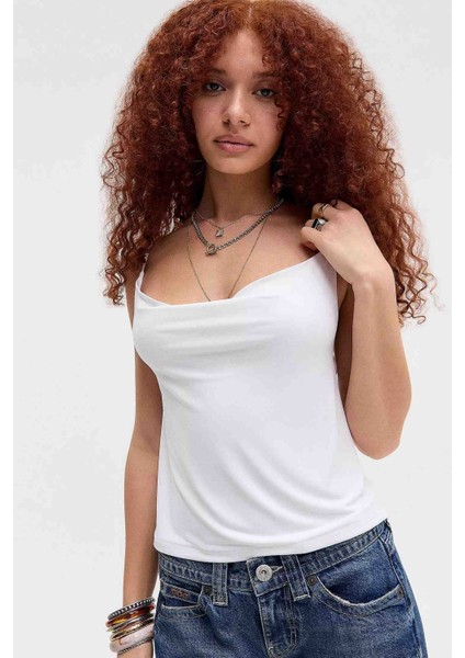 Sırt Dekolteli Askılı Bluz