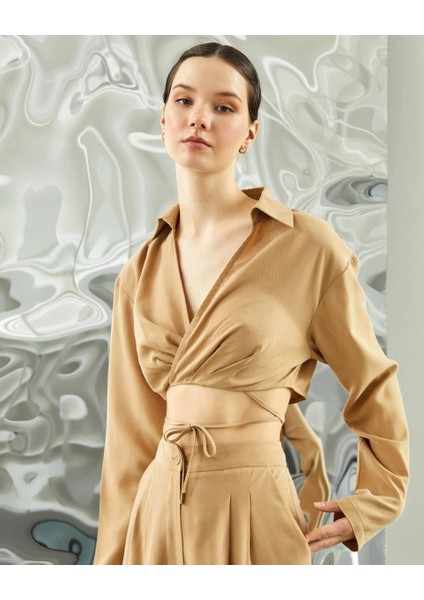 Ip Detay Bej Crop Bluz fiyatları