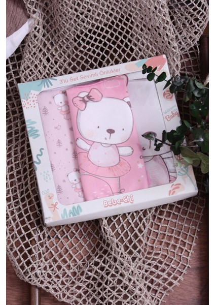 Pembe Bear Desenli Sıvı Geçirmez 3'lü Mama ve Salya Önlüğü 0-18 Ay