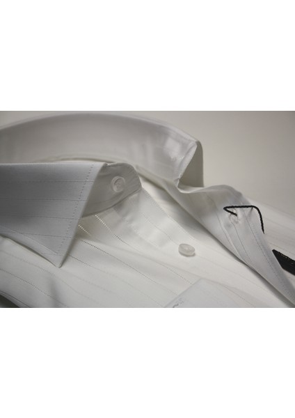 Tessitura Monti Slimfit Beyaz Poplin Gömlek – Kendinden Çizgili, Modern Italyan Yaka