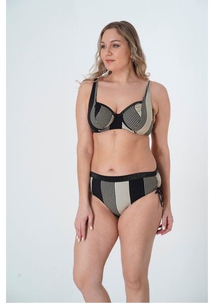 2025 Kreasyonu Bej Çizgi Desenli Bikini Takımı Battal Beden