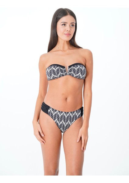 2025 Kreasyonu Siyah Beyaz Yaprak Desenli Bikini Takımı