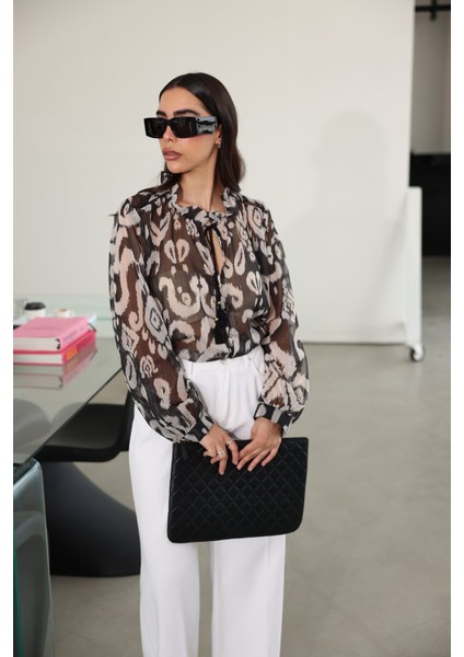 Desenli Gold Düğmeli Balon Kol Gömlek fırsatları