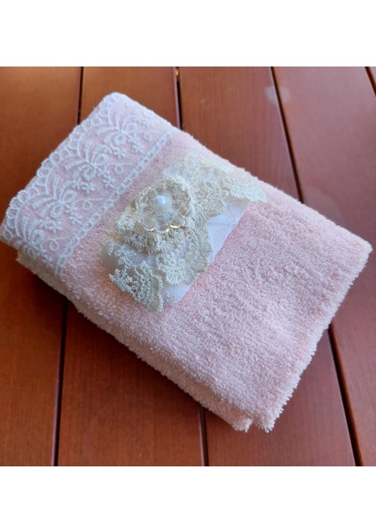 Hediyelik Küçük Havlu Set (30X50 Havlux2 + El Yapım Süs Kokulu Sabunx1) modelleri