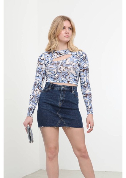Pencere Detaylı Jakarlı Crop Top fırsatları