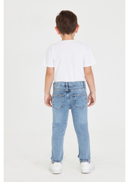 Erkek Çocuk Slim Fit Rahat Kalıp Açık Mavi Jean Pantolon Beli Ayarlanabilir Lastikli Düğmeli LX316 modelleri