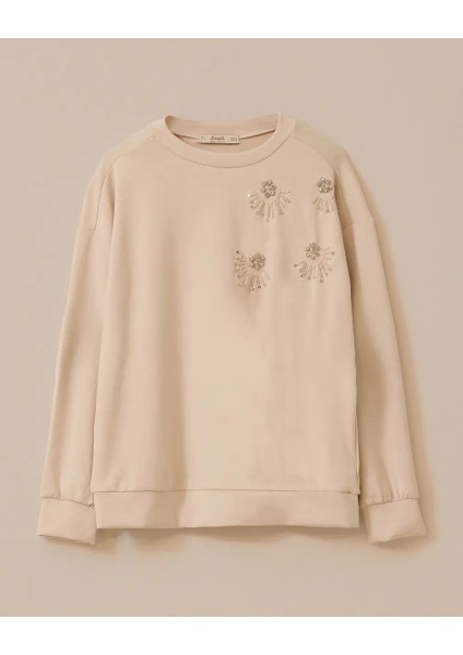10001 Aksesuarlı Sweatshirt Hakim Yaka Önü Taş ve Boncuk Işlemeli Düşük Omuz Aksesuarlı Sweatshirt #03-25#