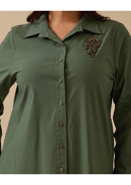 4002 Önü Boydan Düğmeli Kolu Manşetli Önü Taş Armalı Günlük Elbise #03-25# modelleri