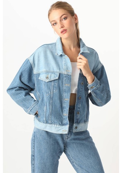 Kadın Renk Bloklu Oversize Jean Ceket Mavi fırsatları