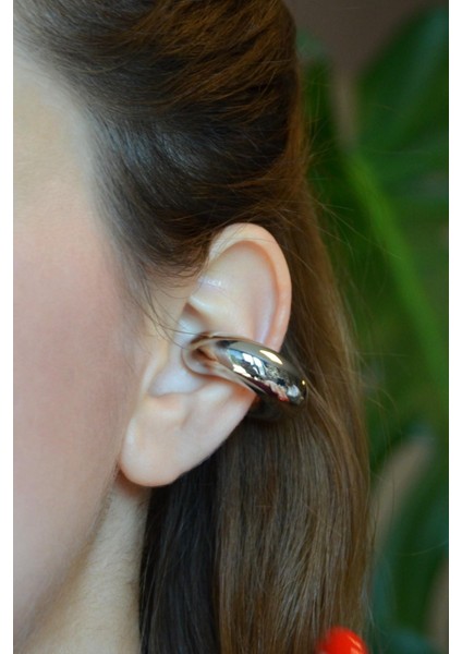 Büyük Bombeli Earcuff Büyük Halka Geçirmeli Kıkırdak Küpesi Gümüş Renk