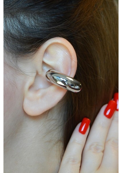 Büyük Bombeli Earcuff Büyük Halka Geçirmeli Kıkırdak Küpesi Gümüş Renk modelleri